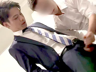 【BL】アダルトグッズの会社に入社したばかりのイケメン営業マンが取引先の短髪メンズに求められ実演販売しちゃうセクハラゲイエッチ TheGay