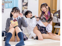 小梅 イケメンな幼馴染男子に彼女が出来て嫉妬心に火が付いた学力偏差値トップのガリ勉女子とSEX偏差値トップのヤリマン女子の両極端な二人のJKが誘惑しちゃうマーキングSEX VJAV